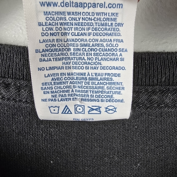 DELTA Disney Villains Grapic Tee Shirt Short Sleeve Black Women Size M Themepark - Picture 7 of 13